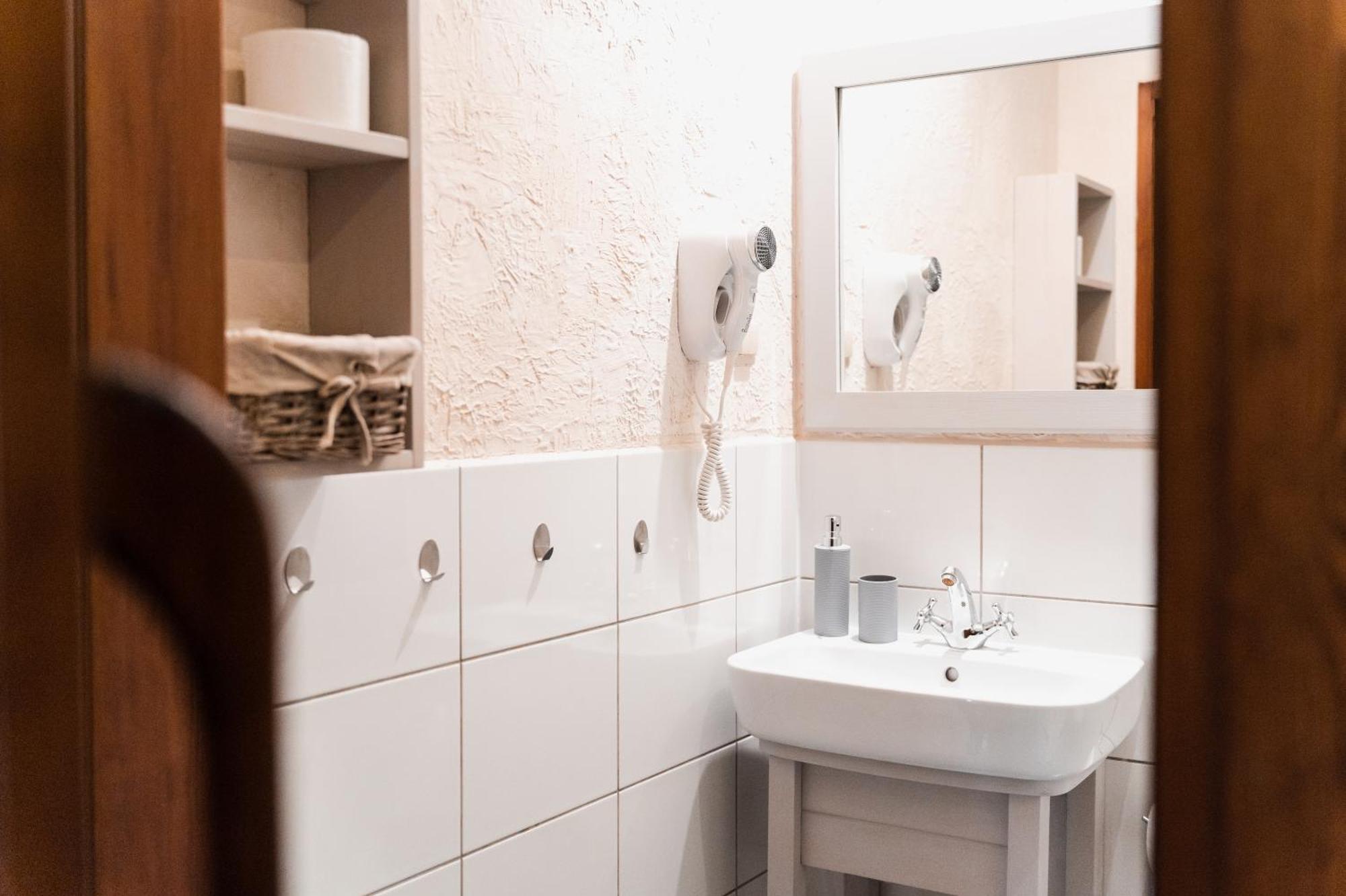Karczma Zacisze Bed & Breakfast Krutyn Ngoại thất bức ảnh