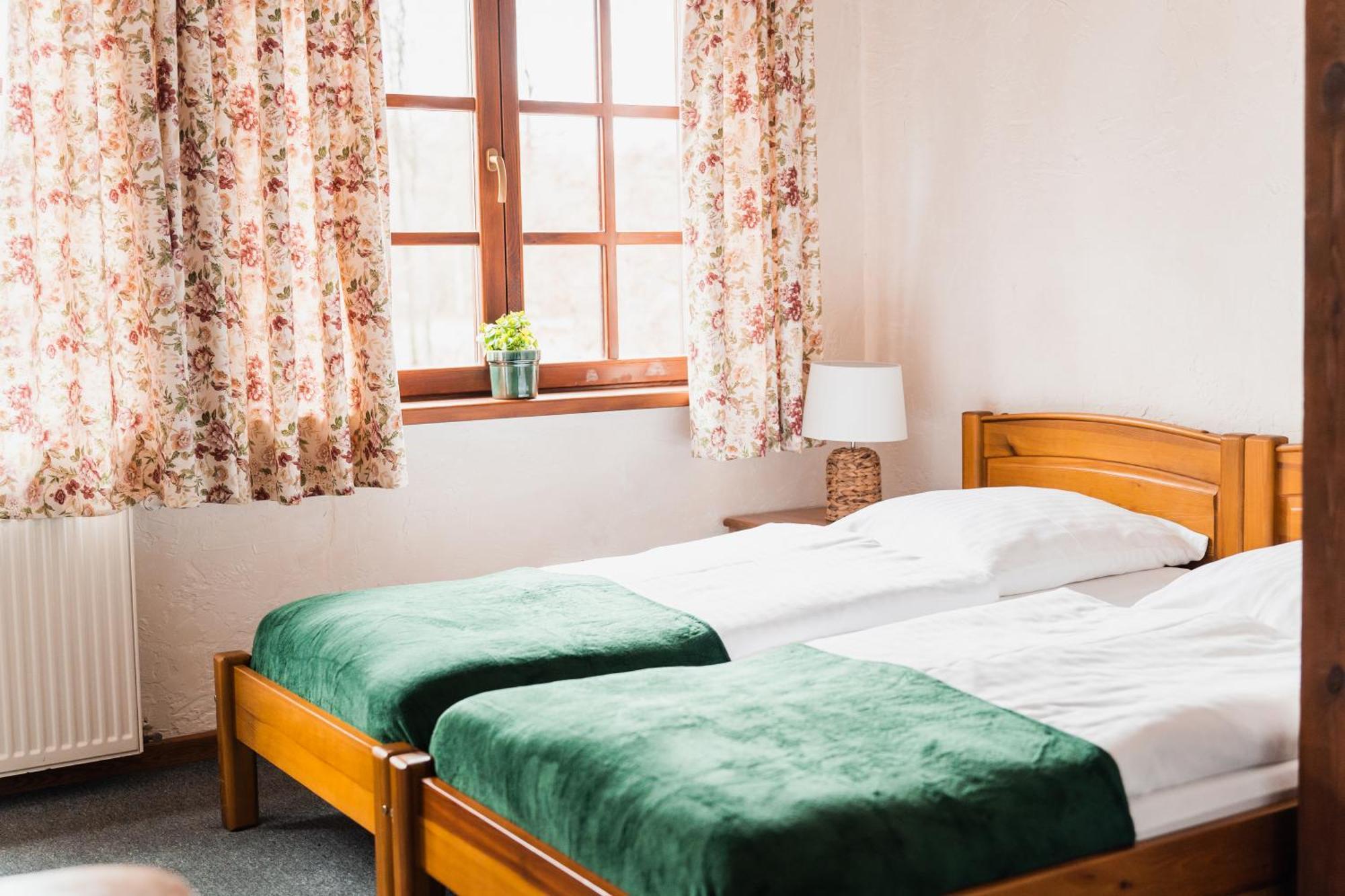 Karczma Zacisze Bed & Breakfast Krutyn Ngoại thất bức ảnh